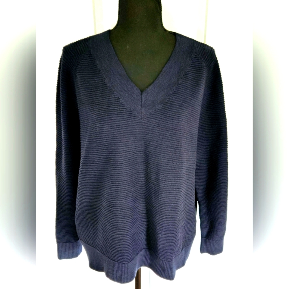 LOFT V-Neck SweaterTextured Navy Sz Sm